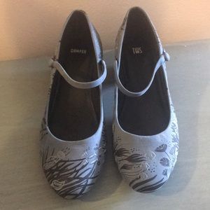 Camper tws OCEAN PRINT rare low heels!